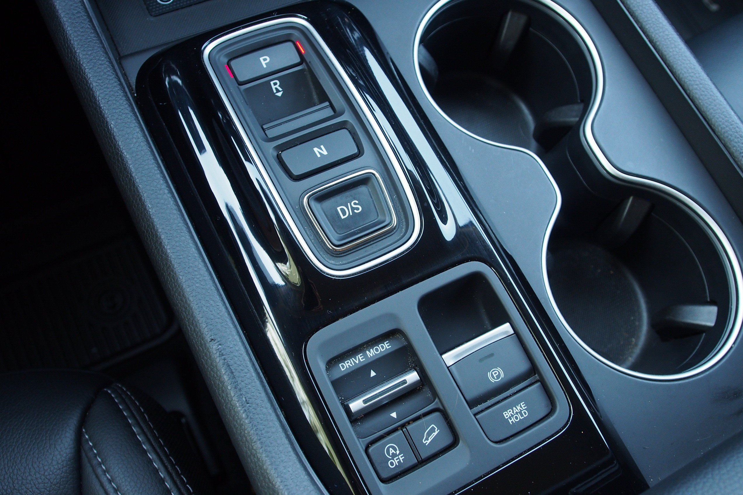 Used 2025 Honda Pilot Touring image 29