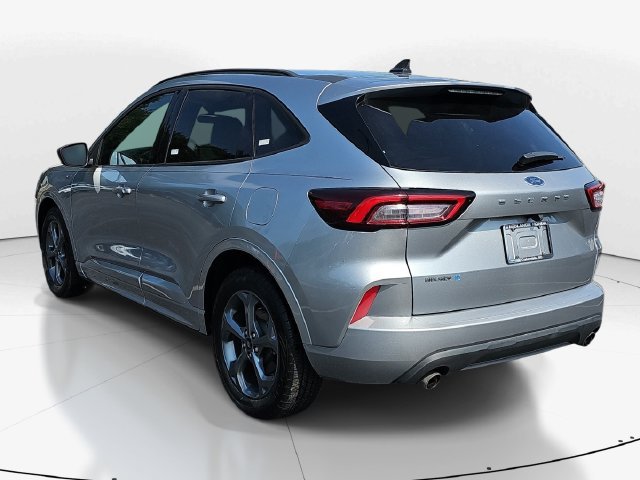 Certified 2023 Ford Escape ST-Line w/ Cold Weather Package FWD image 7