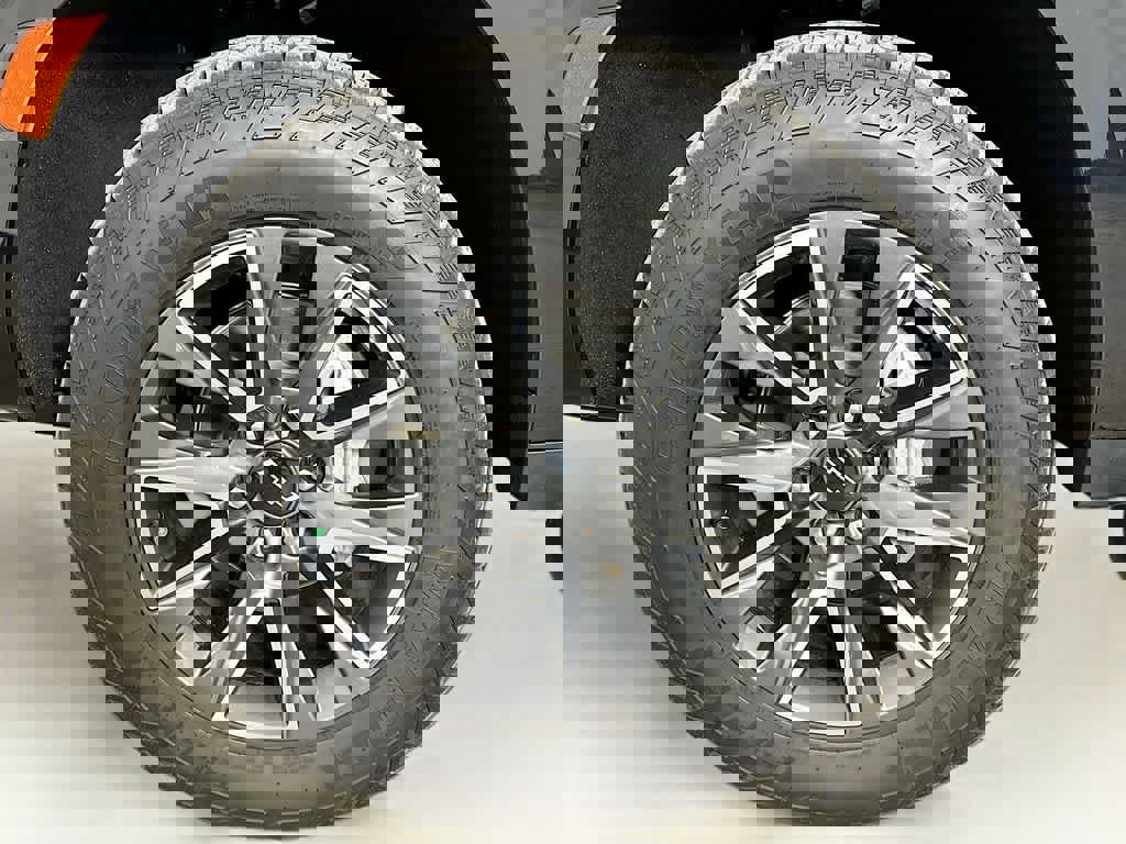 Used 2023 Chevrolet Tahoe Z71 image 11