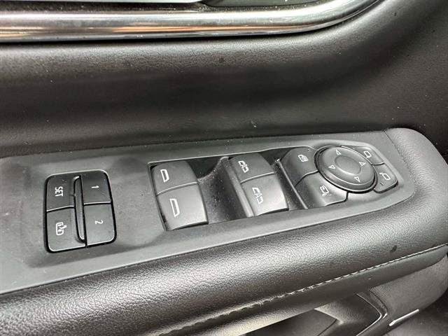 Used 2024 Chevrolet Tahoe Z71 w/ Luxury Package AWD/4WD image 31