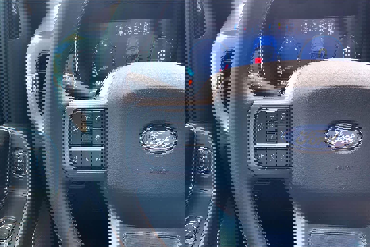 Certified 2025 Ford F150 Lariat w/ Equipment Group 501A Mid image 23