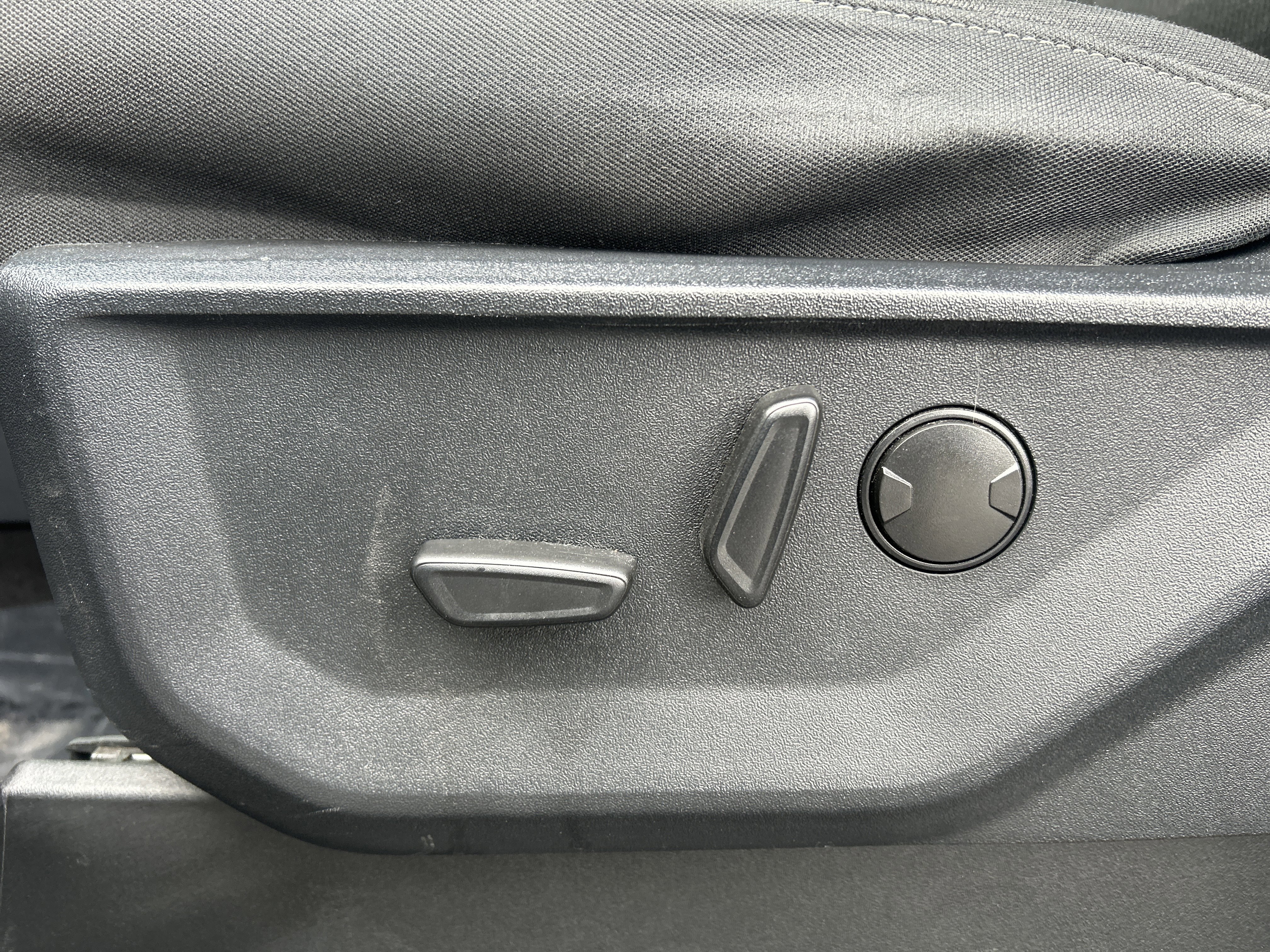 Certified 2023 Ford F150 XLT w/ Equipment Group 302A High image 13