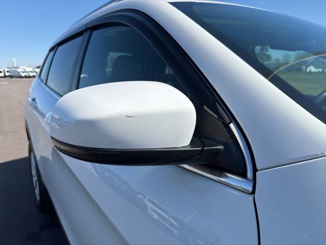 Used 2017 Jeep Cherokee Latitude w/ True North Edition image 4