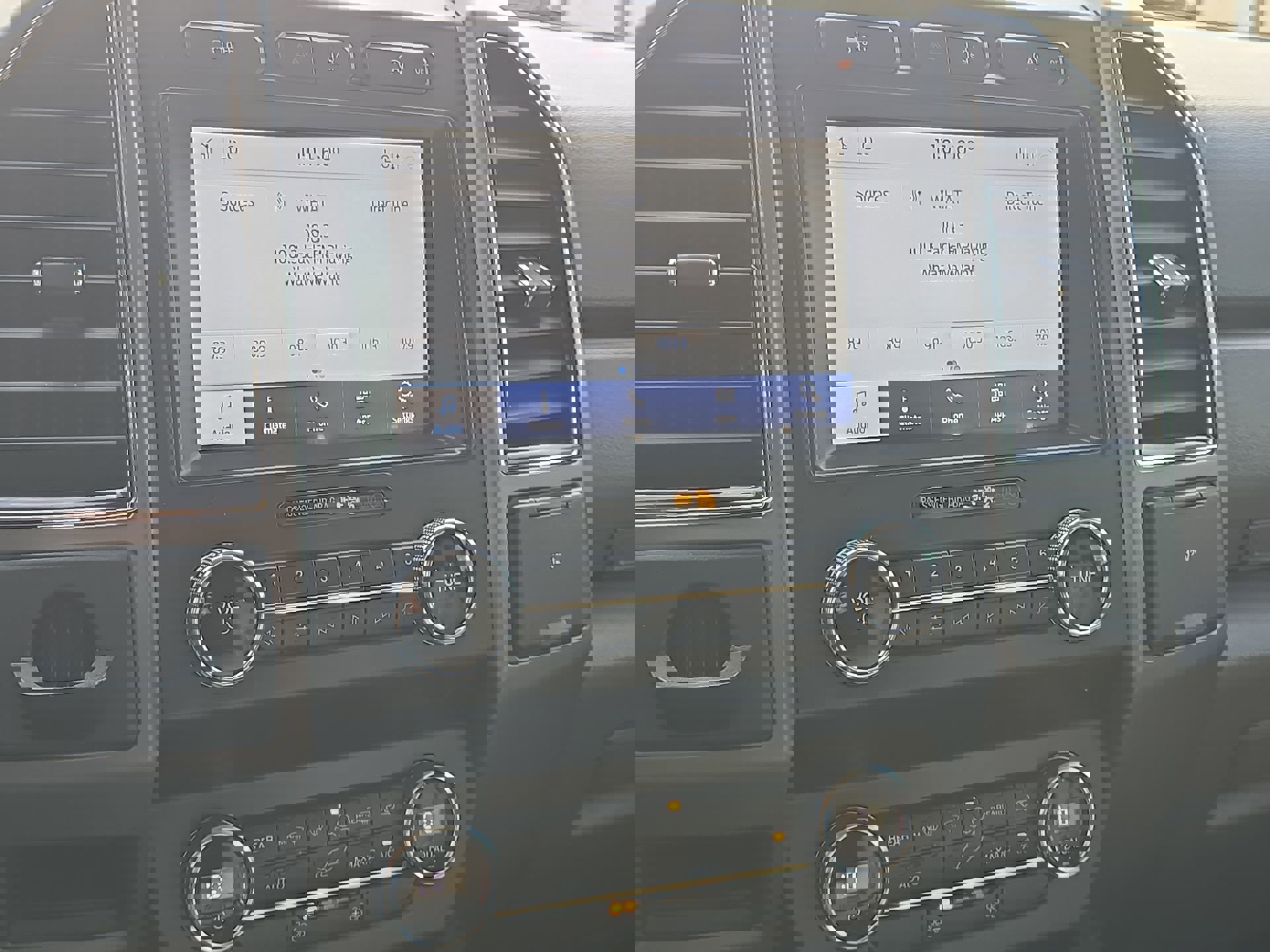 Certified 2020 Ford Expedition XLT w/ Equipment Group 201A image 17