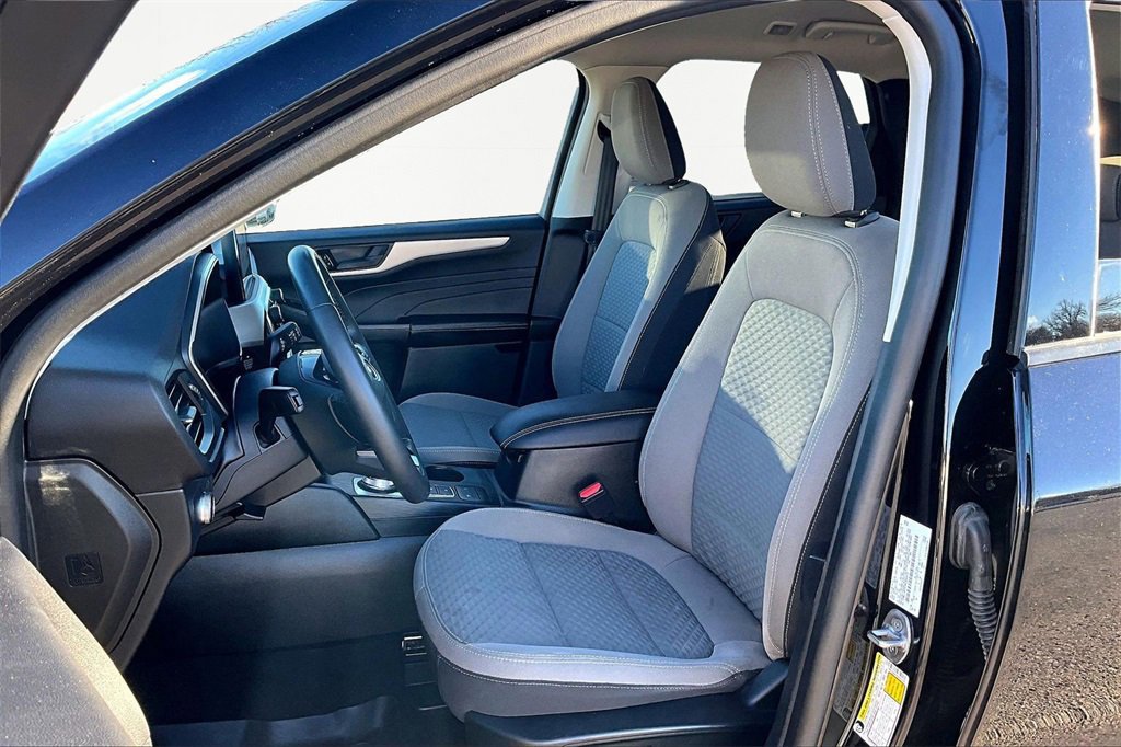 Certified 2022 Ford Escape SE w/ Cold Weather Package image 25