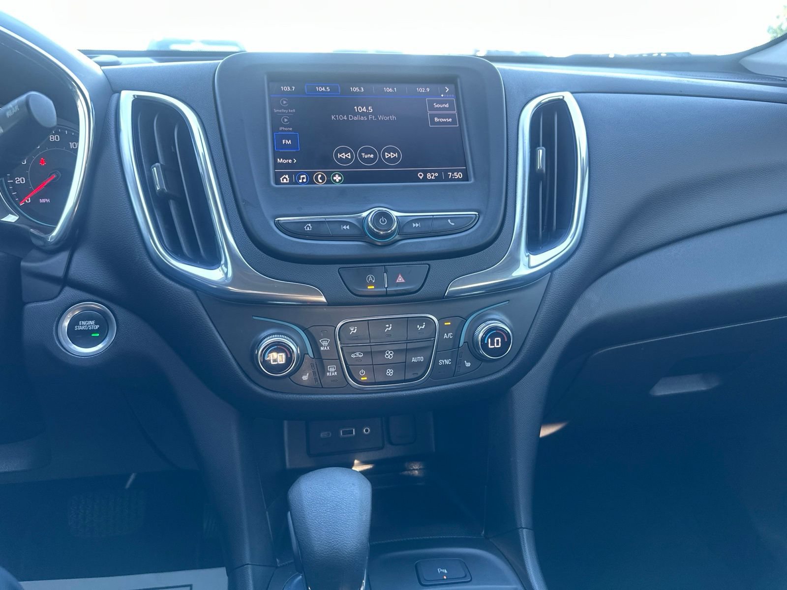 Used 2022 Chevrolet Equinox LT FWD image 18
