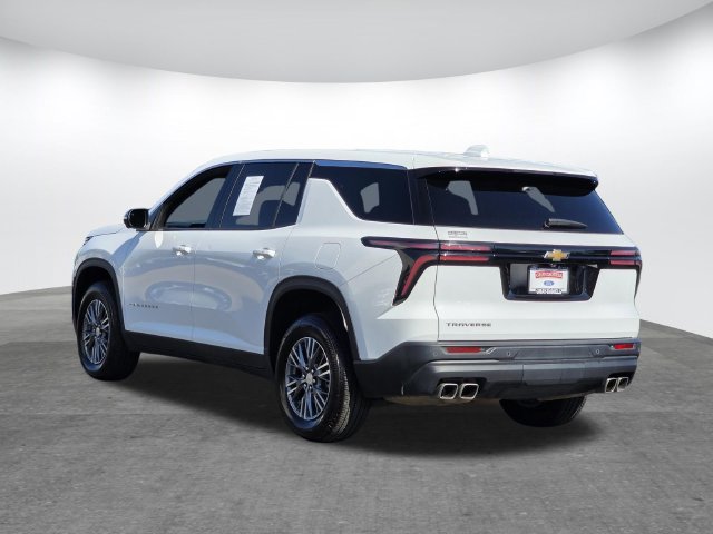 Used 2024 Chevrolet Traverse LS FWD image 6