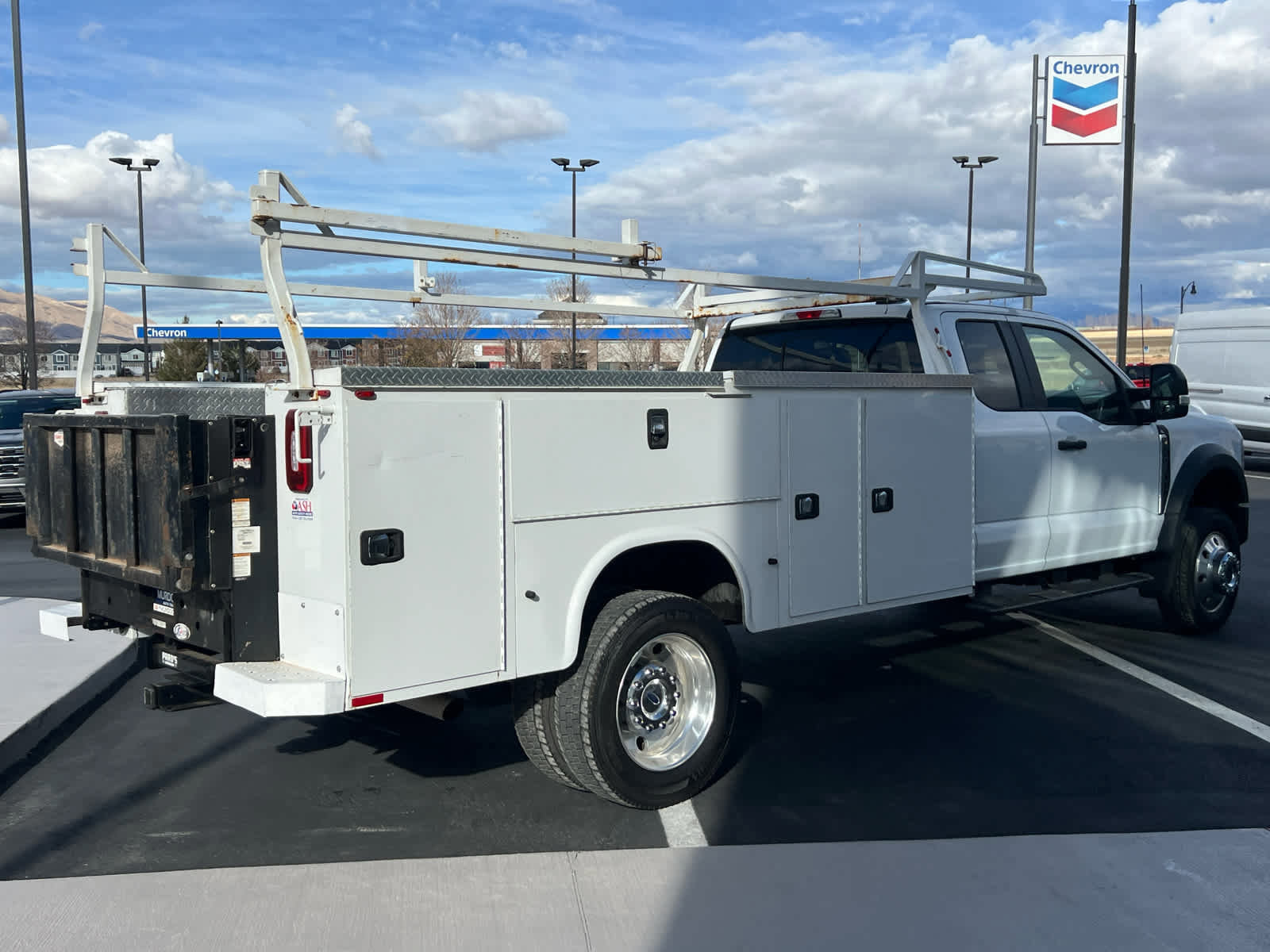 Certified 2024 Ford F450 XL w/ Snow Plow Prep Package image 7
