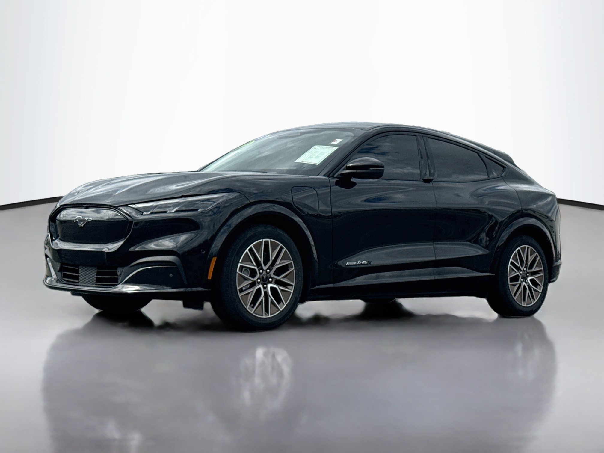 Certified 2024 Ford Mustang Mach-E Premium AWD/4WD image 3