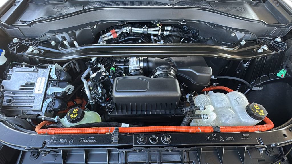 Certified 2022 Ford Explorer Limited w/ Hybrid Equipment Group 310A image 26