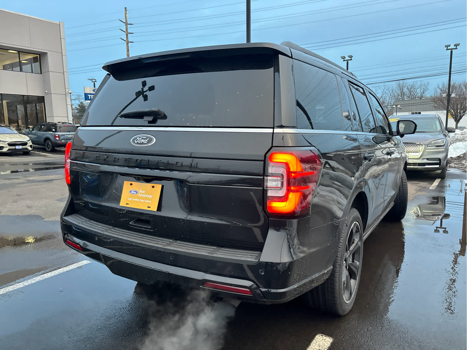 Certified 2023 Ford Expedition Limited image 5