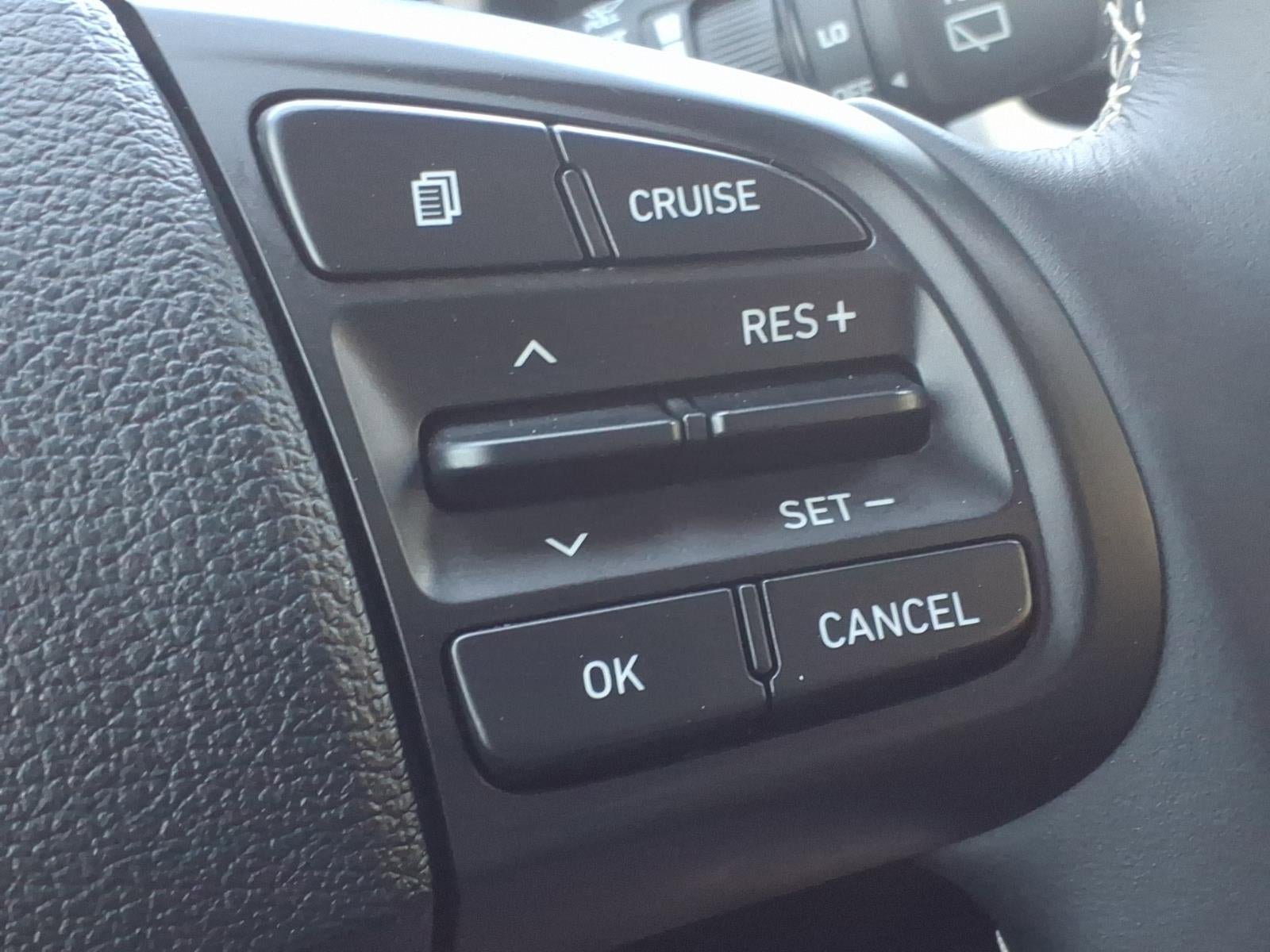 Used 2022 Hyundai Venue Limited FWD image 24