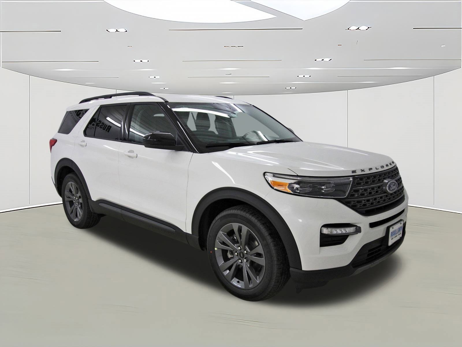 Certified 2024 Ford Explorer XLT w/ Equipment Group 202A