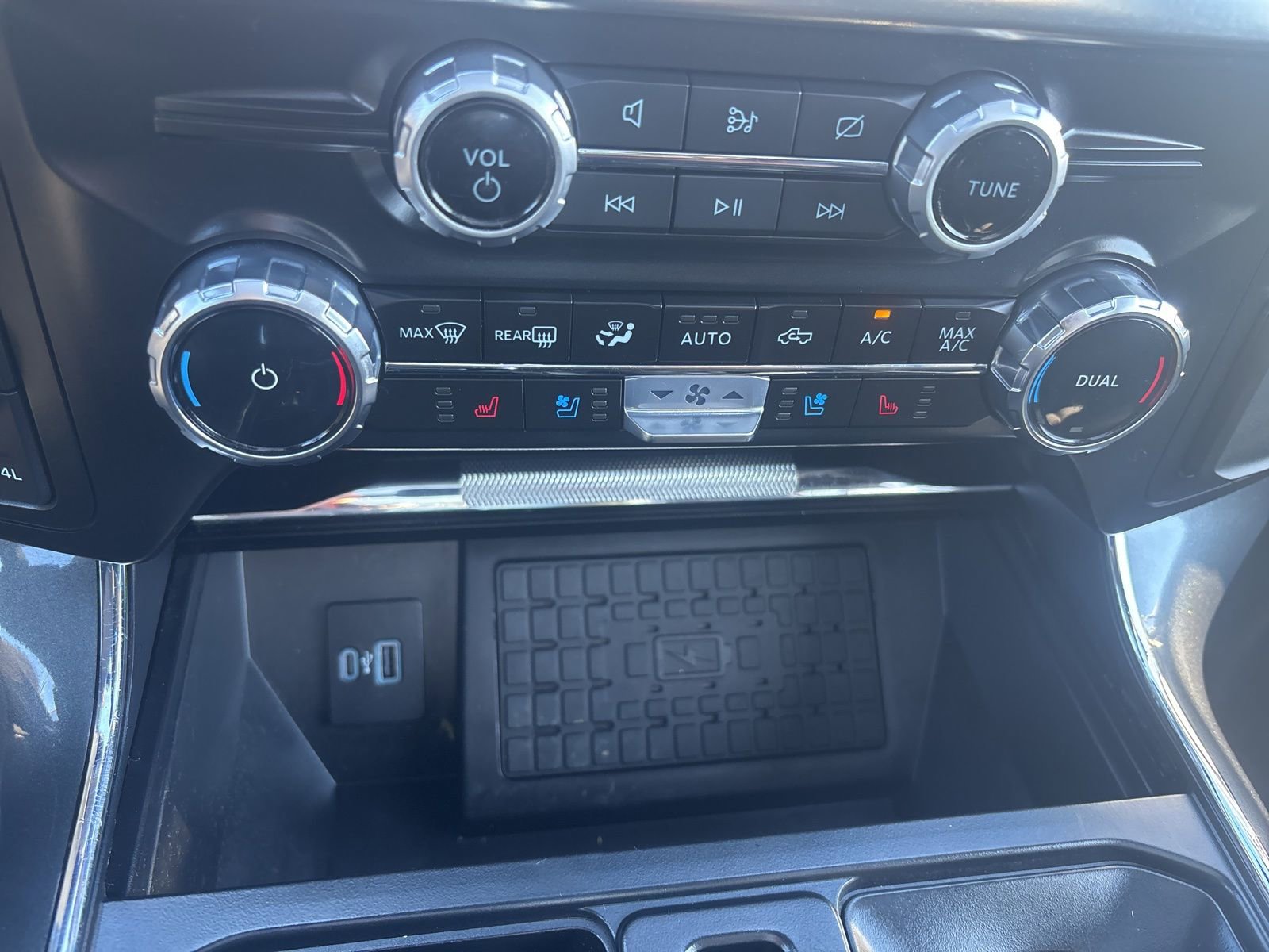 Certified 2023 Ford F150 Lariat w/ Equipment Group 502A High image 22