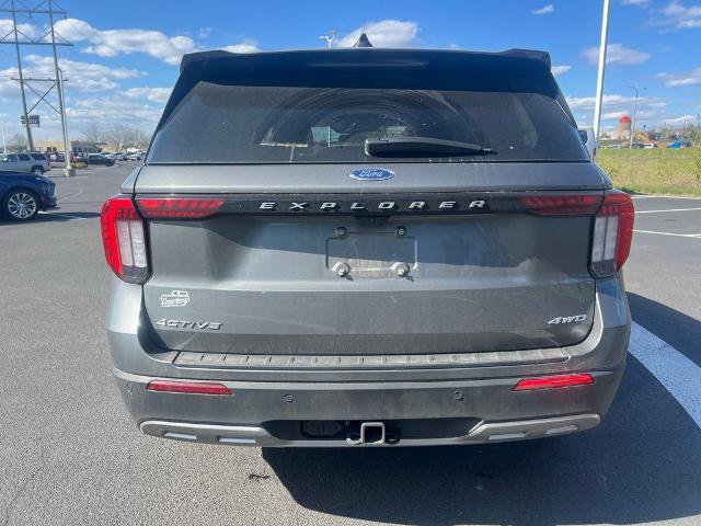 Certified 2025 Ford Explorer Active w/ Active Comfort Package AWD/4WD image 6