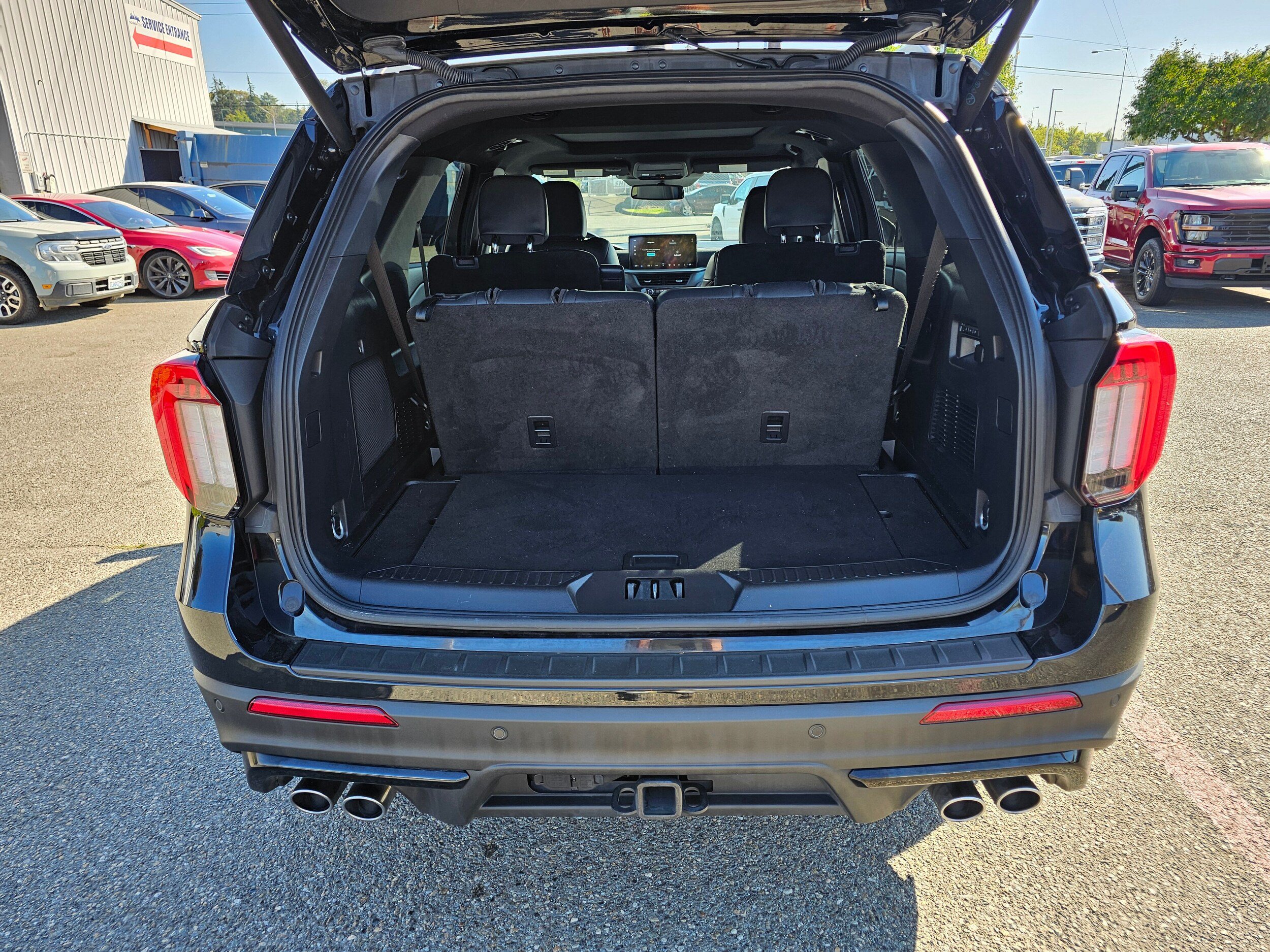 Certified 2025 Ford Explorer ST w/ Sun And Sound Package AWD/4WD image 10