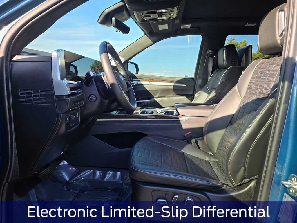 Used 2025 Cadillac Escalade Sport Platinum image 11