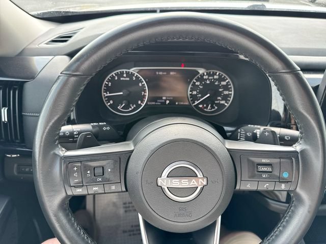 Used 2024 Nissan Pathfinder SV FWD image 14