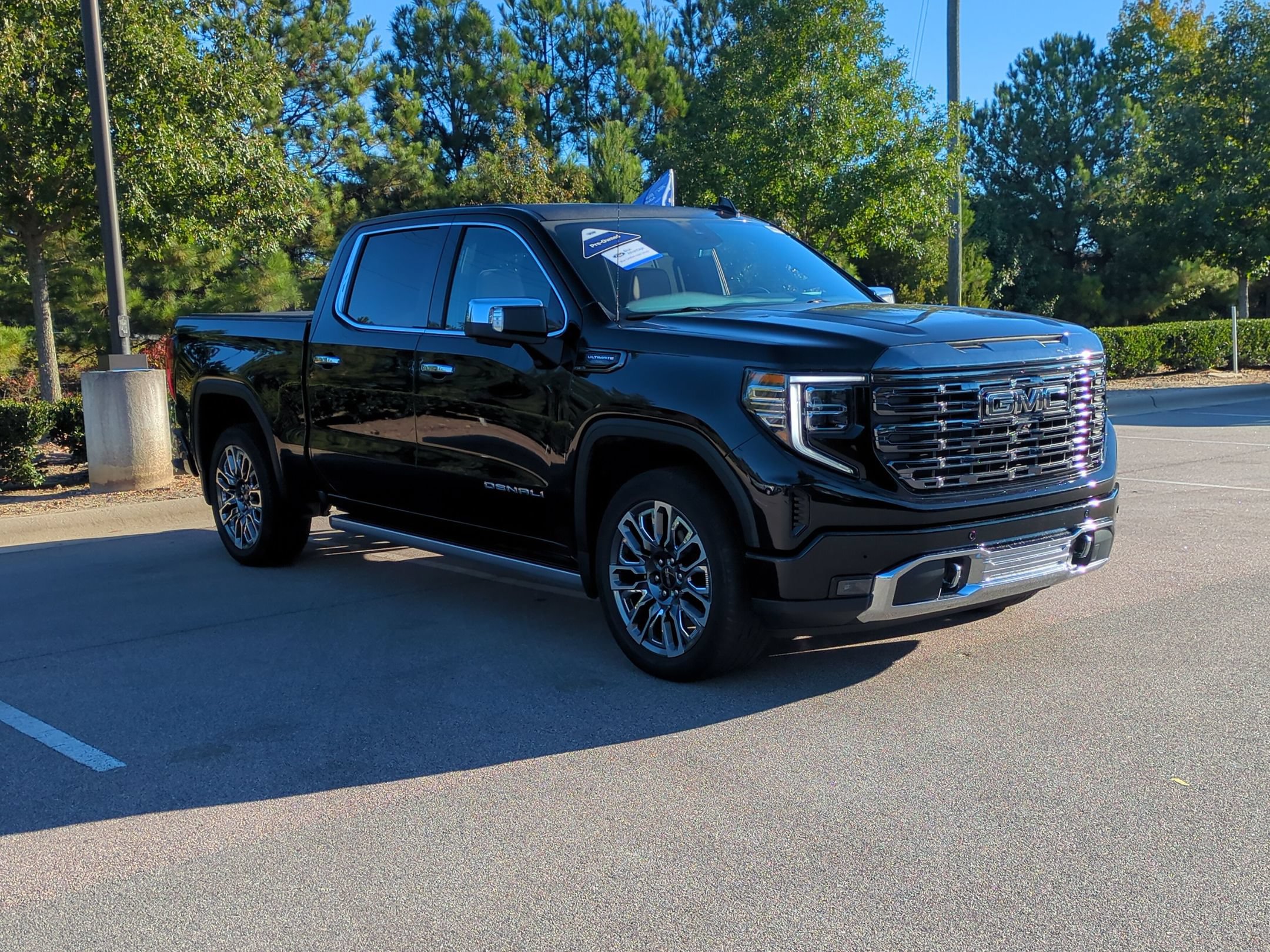 Used 2024 GMC Sierra 1500 Denali Ultimate AWD/4WD image 2
