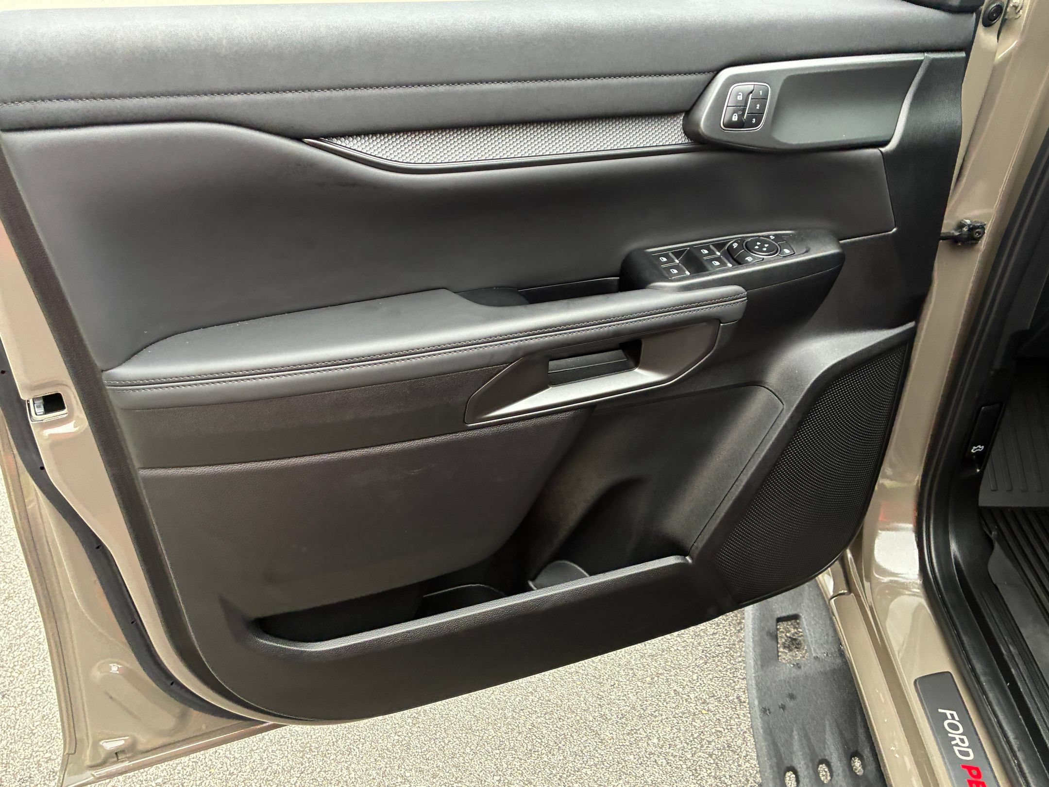 Certified 2025 Ford Ranger Raptor AWD/4WD image 12