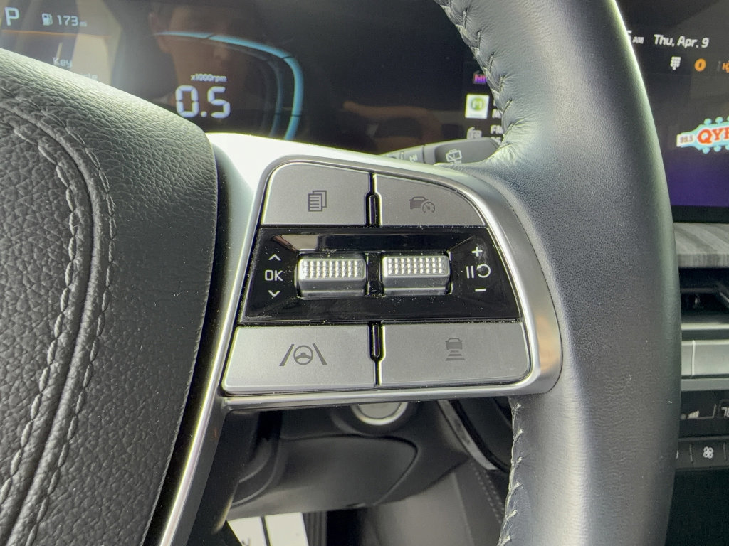 Used 2025 Kia Telluride EX image 28