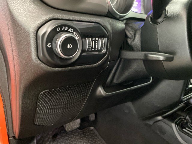 Used 2020 Jeep Wrangler Sport AWD/4WD image 11