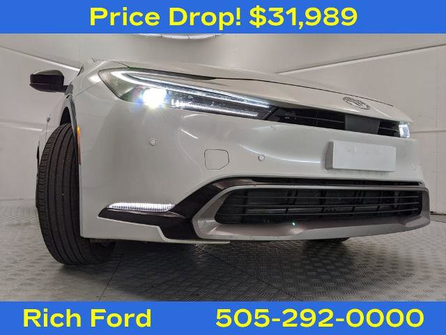 Used 2025 Toyota Prius XLE image 28