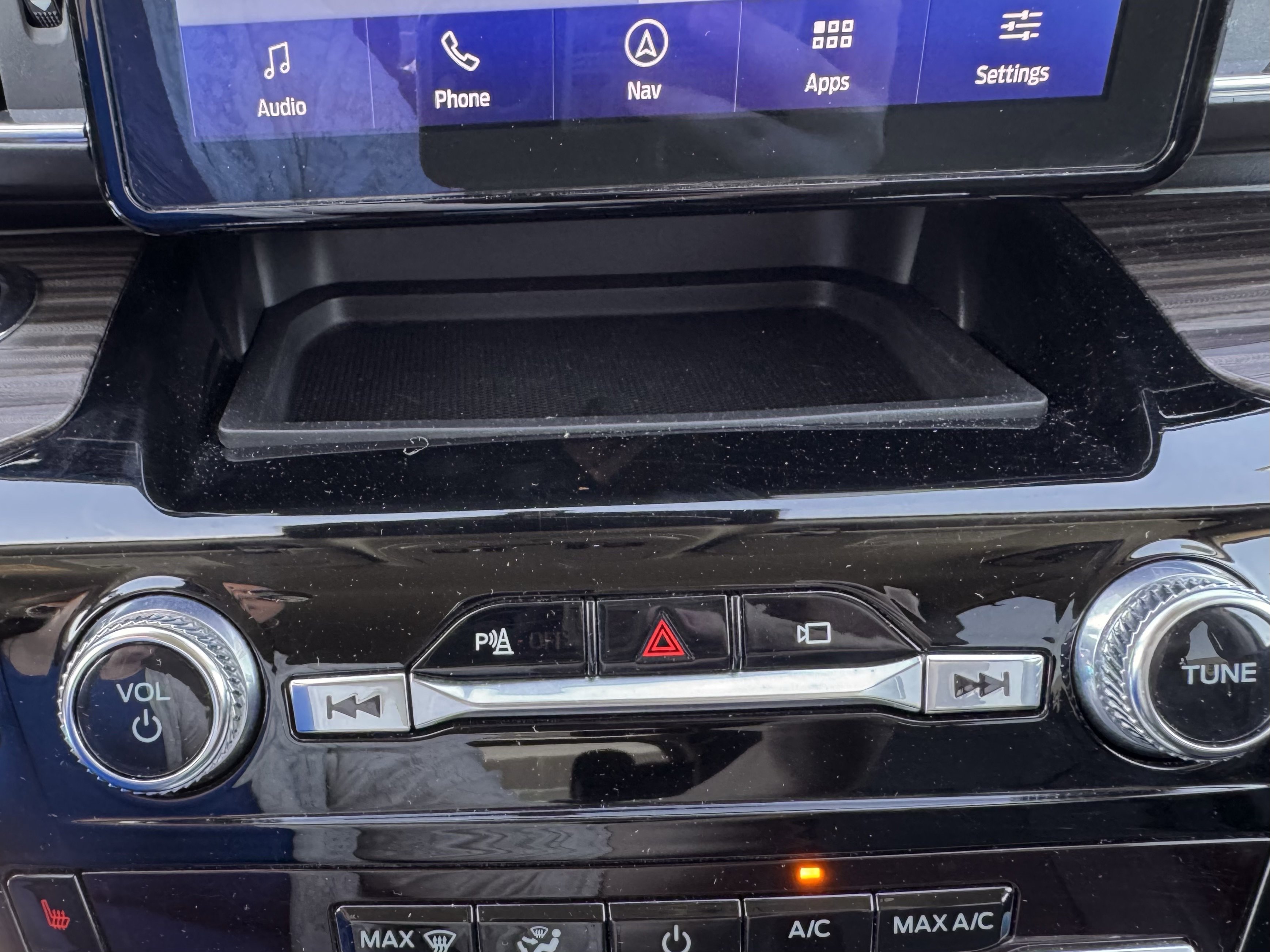 Certified 2022 Ford Explorer Limited w/ Equipment Group 301A image 22