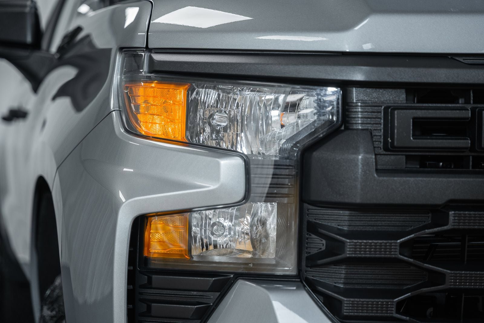 Used 2025 Chevrolet Silverado 1500 Custom Trail Boss w/ Dark Appearance Package AWD/4WD image 15