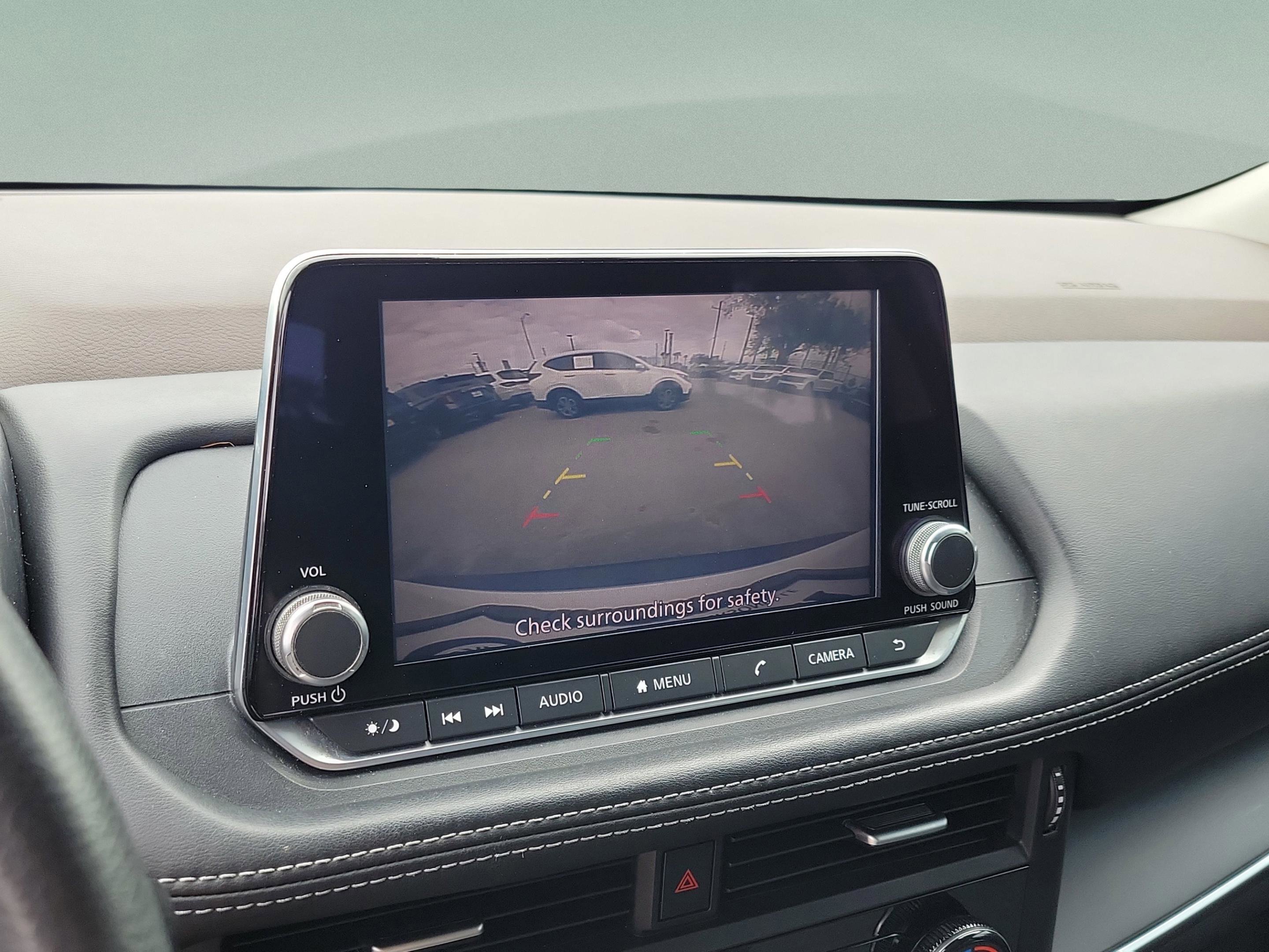 Used 2021 Nissan Rogue S image 14