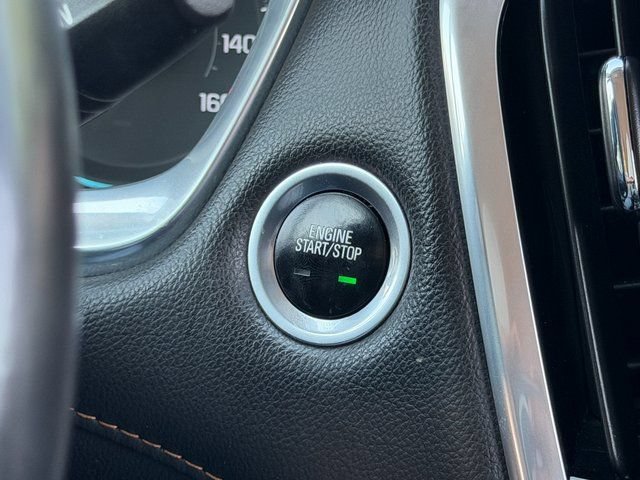 Used 2019 Chevrolet Traverse LT FWD image 27