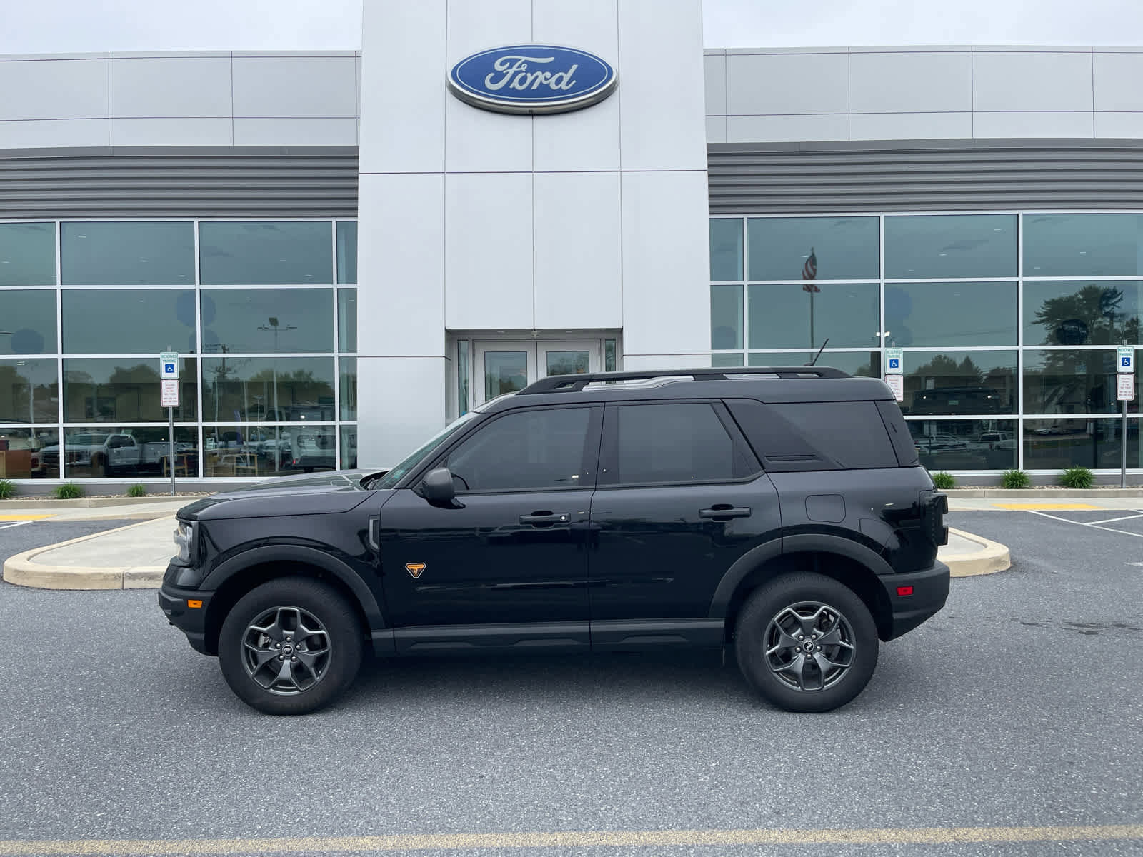 Certified 2021 Ford Bronco Sport Badlands AWD/4WD image 1