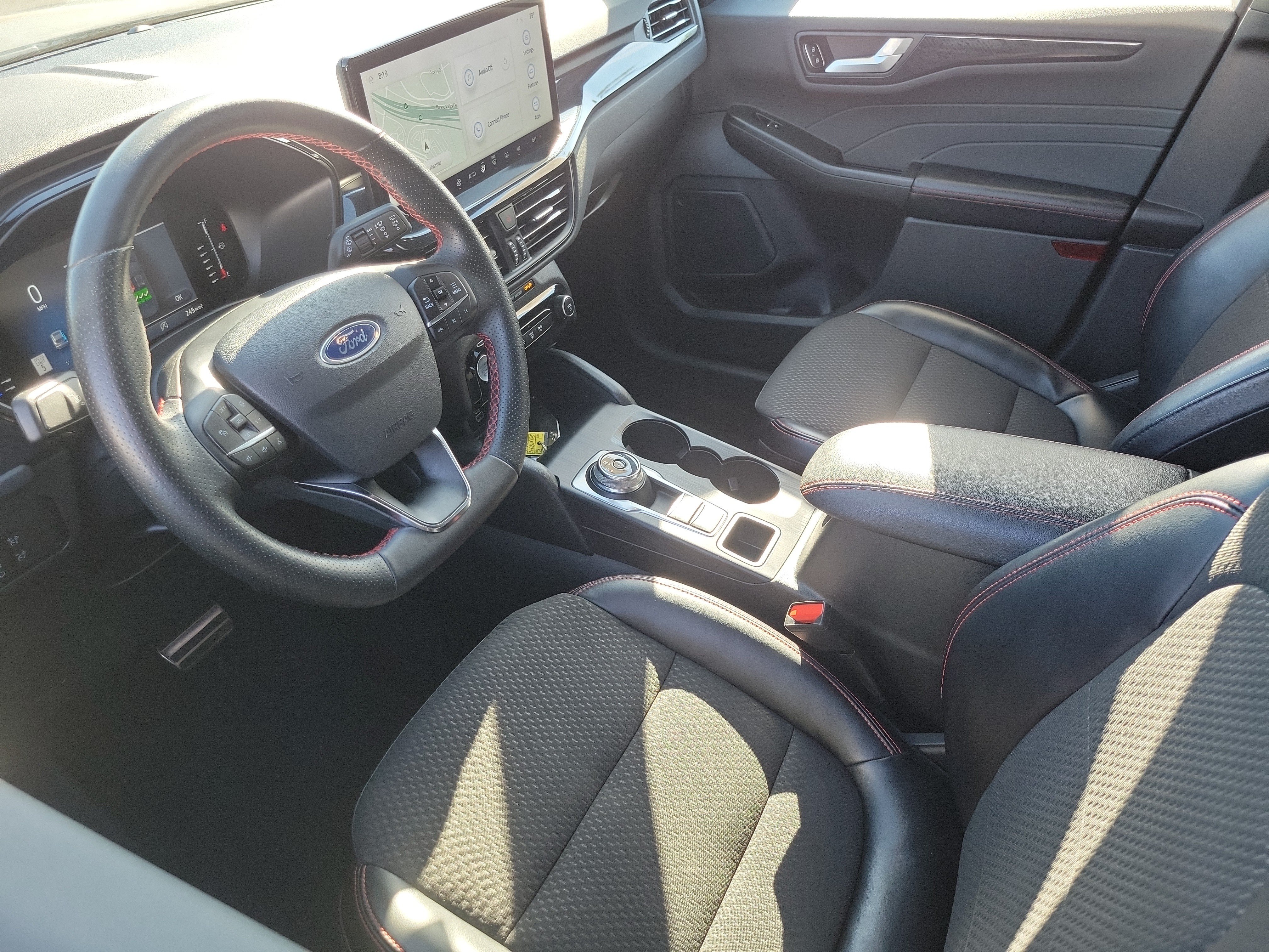 Certified 2024 Ford Escape ST-Line w/ Tech Pack #1 FWD image 3