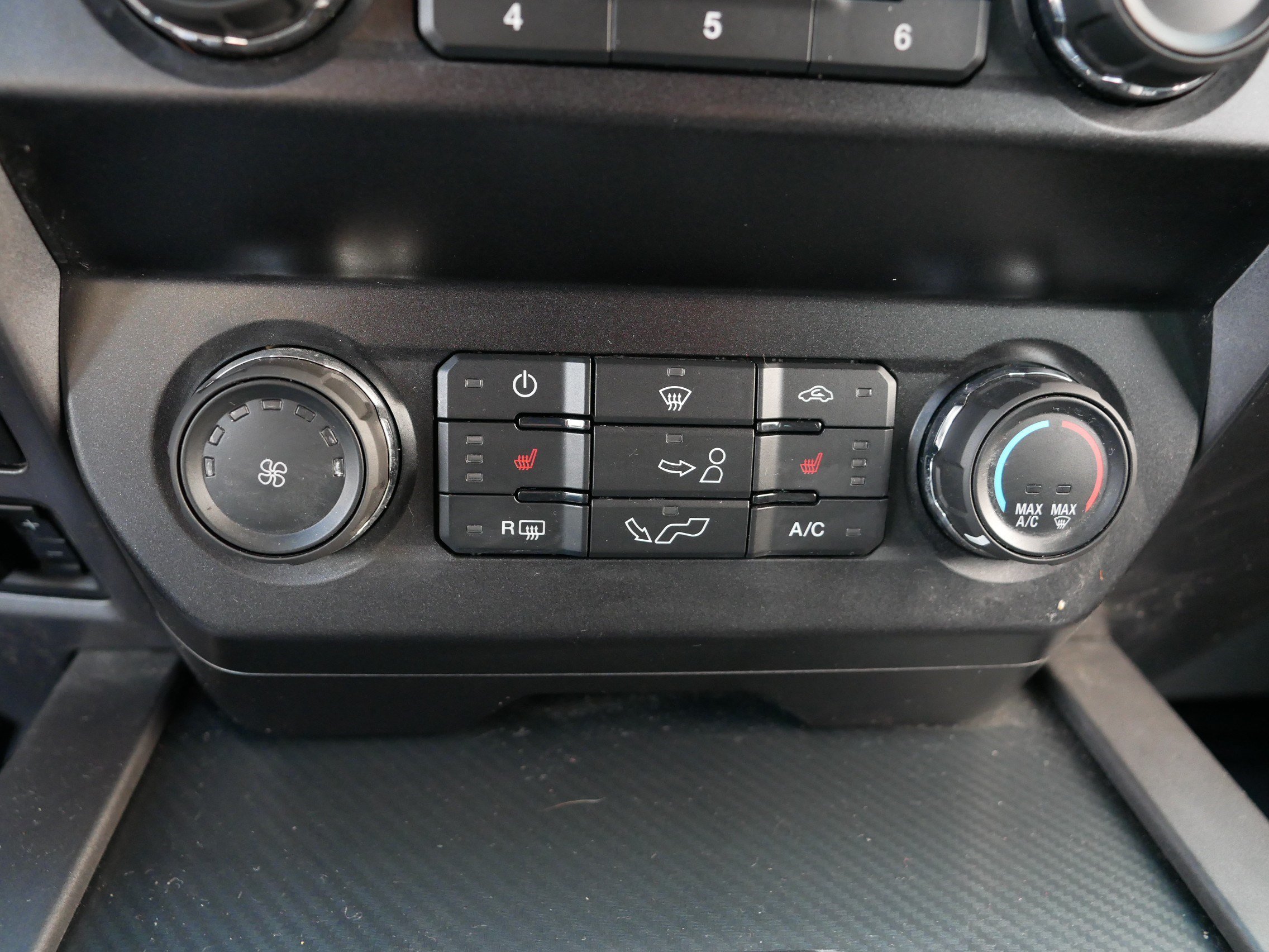 Certified 2019 Ford F150 XLT w/ Equipment Group 302A Luxury AWD/4WD image 23