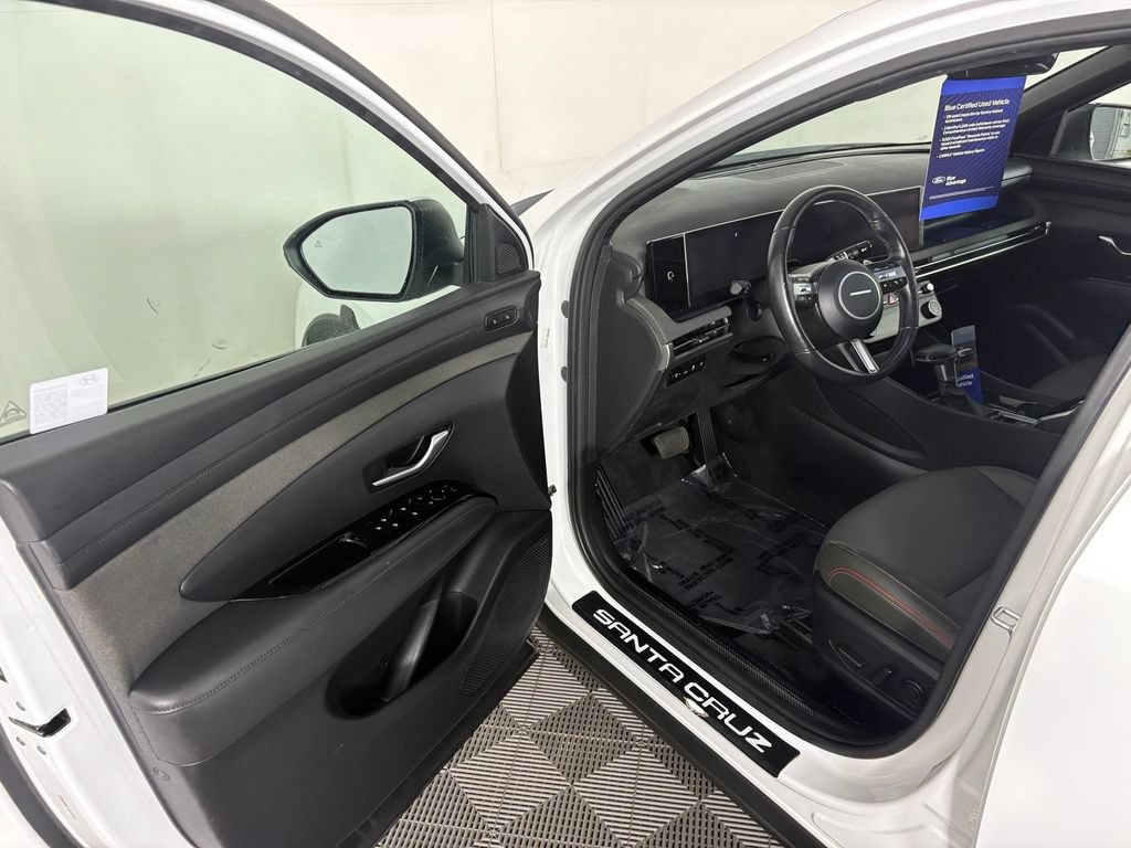 Used 2025 Hyundai Santa Cruz Limited AWD/4WD image 11