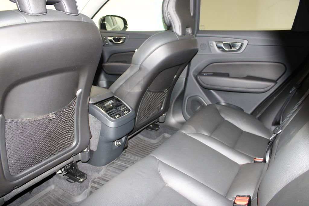 Used 2019 Volvo XC60 T5 Inscription w/ Protection Package Premier FWD image 25