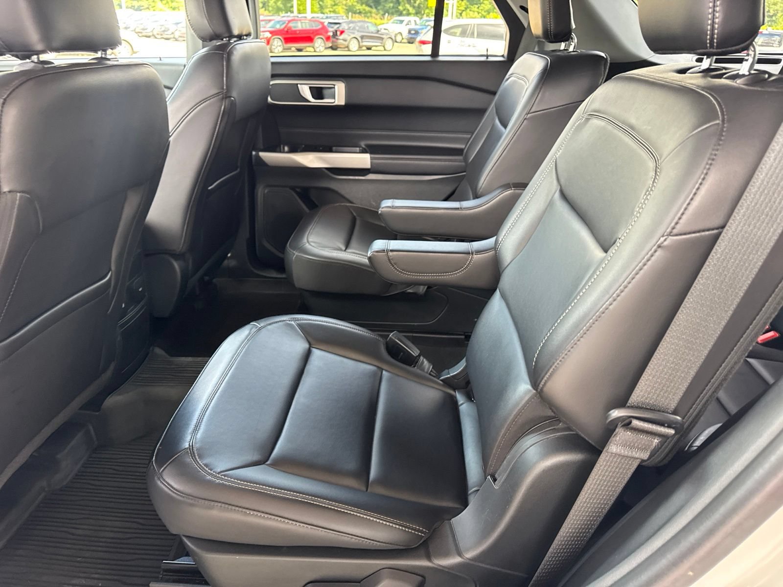 Certified 2023 Ford Explorer XLT w/ Equipment Group 202A AWD/4WD image 35
