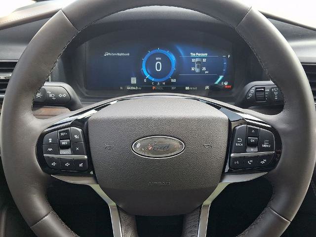 Certified 2022 Ford Explorer Platinum w/ Equipment Group 601A image 21