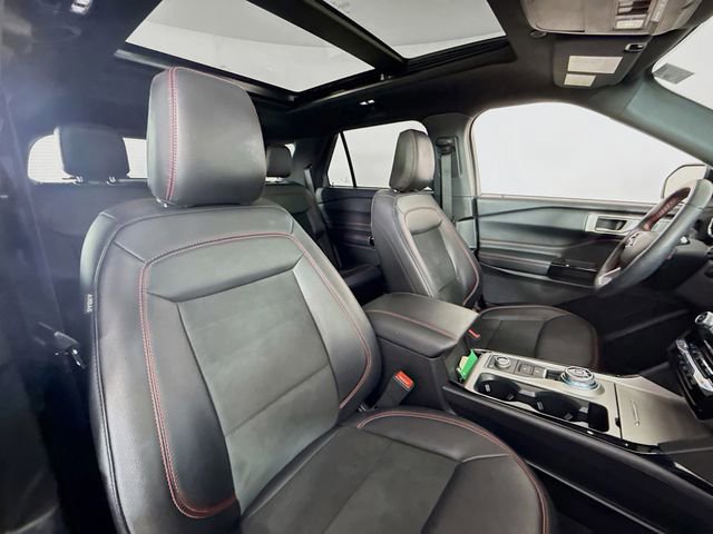 Certified 2023 Ford Explorer ST-Line w/ Class IV Trailer Tow Package image 32