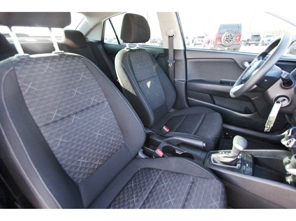 Used 2023 Kia Rio LX FWD image 31