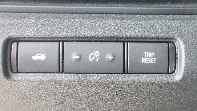 Used 2024 Nissan Altima 2.5 SV FWD image 10