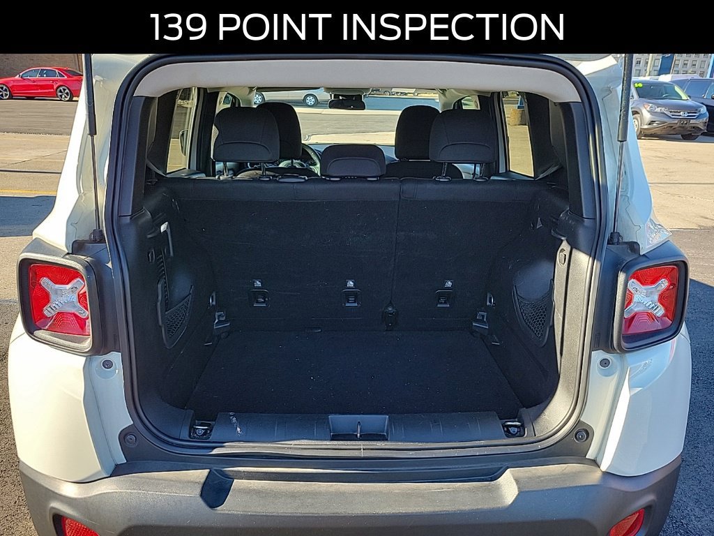 Used 2019 Jeep Renegade Latitude w/ Cold Weather Group AWD/4WD image 6