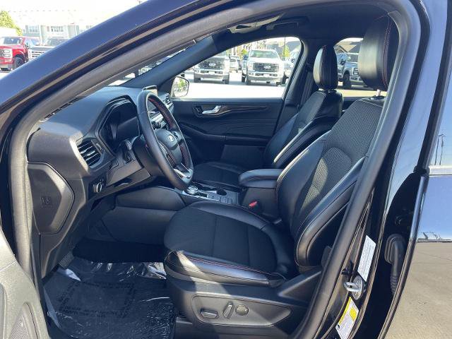 Certified 2025 Ford Escape ST-Line AWD/4WD image 17