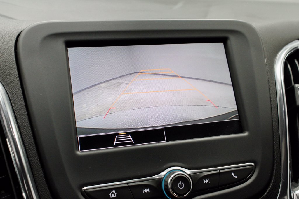 Used 2023 Chevrolet Equinox LT AWD/4WD image 2