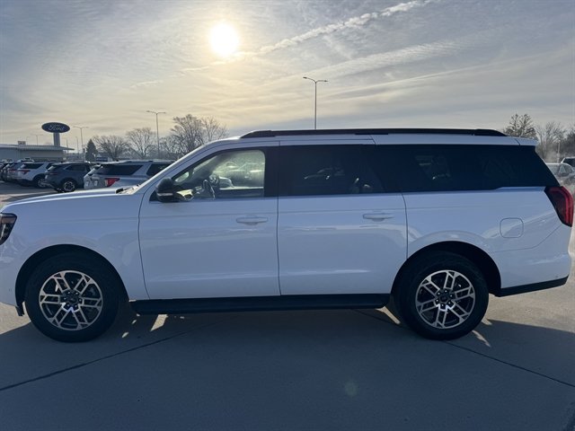 Certified 2025 Ford Expedition Max Active AWD/4WD image 4