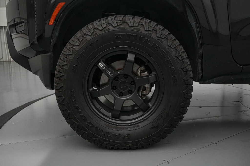 Used 2022 Nissan Frontier S RWD image 11