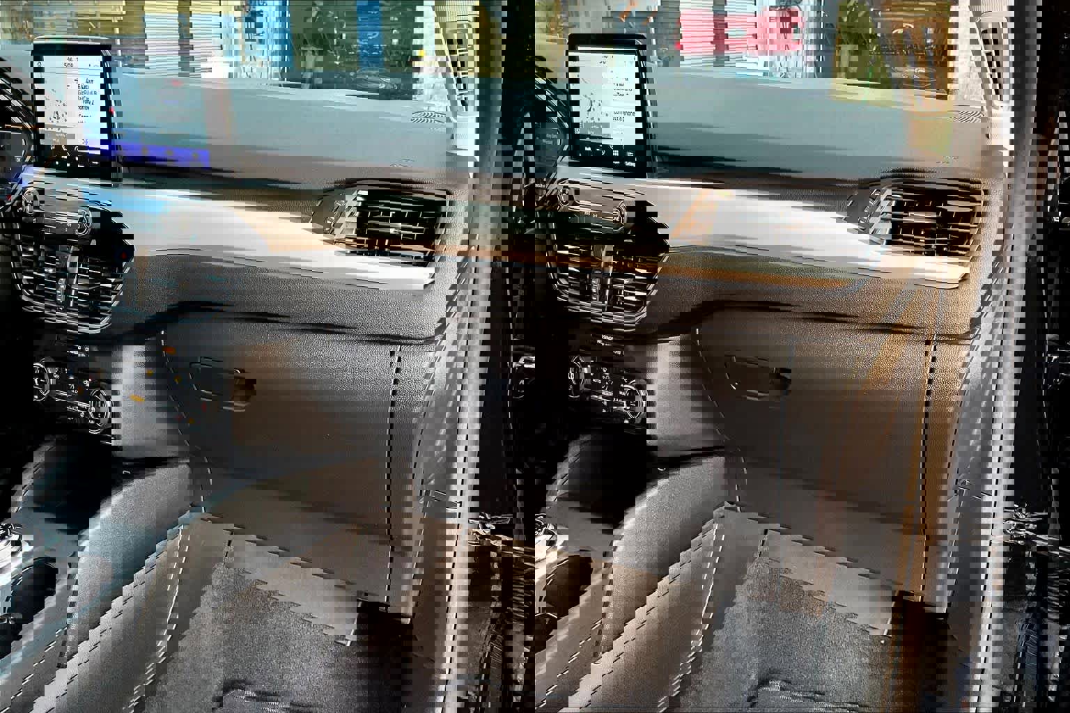 Certified 2021 Ford Escape SE w/ SE Sport Appearance Package image 20