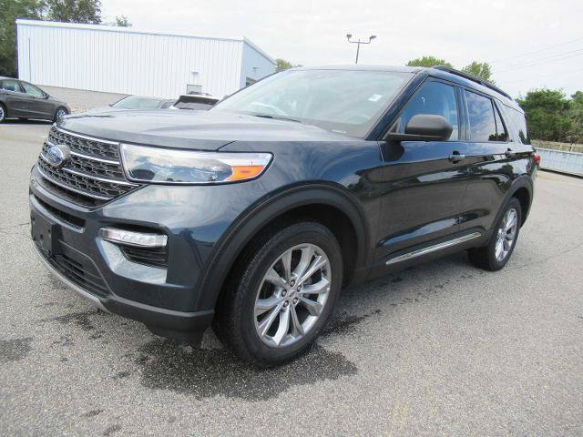Certified 2023 Ford Explorer XLT w/ Equipment Group 202A AWD/4WD image 1