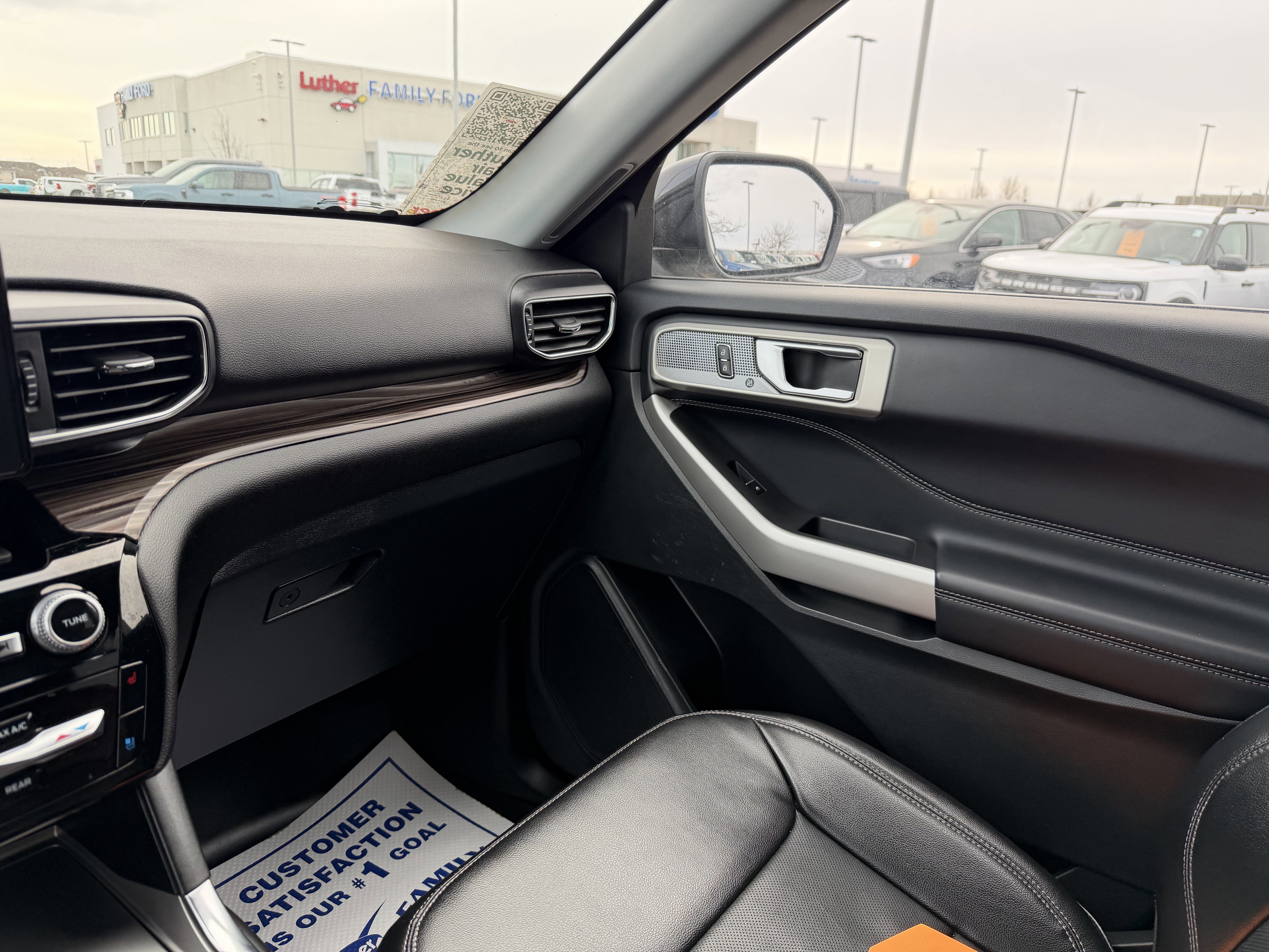 Certified 2023 Ford Explorer Limited w/ Equipment Group 301A image 11