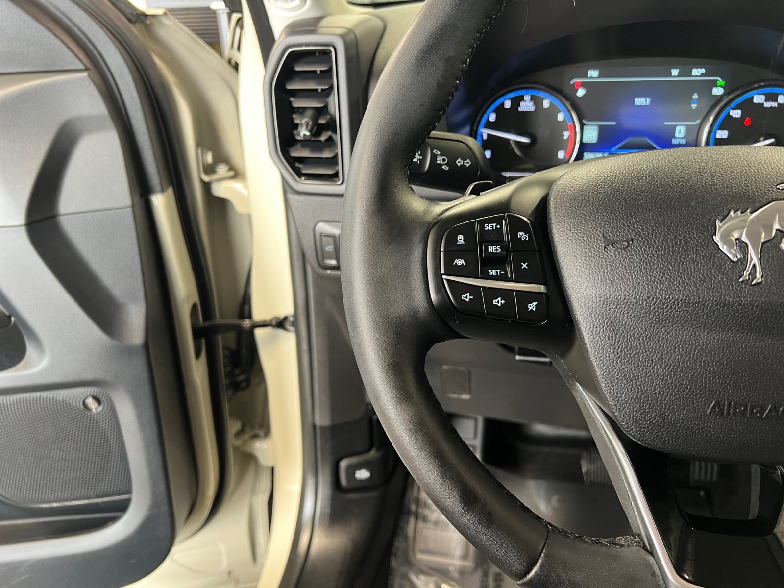Certified 2024 Ford Bronco Sport Badlands w/ Premium Package AWD/4WD image 13